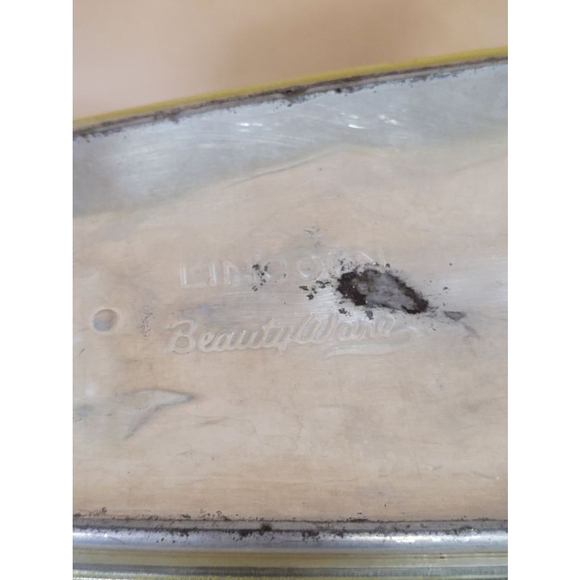 Vintage Lincoln Beautyeare Set of 2 Yellow Metal Storage Containers with Lids - Picture 10 of 16